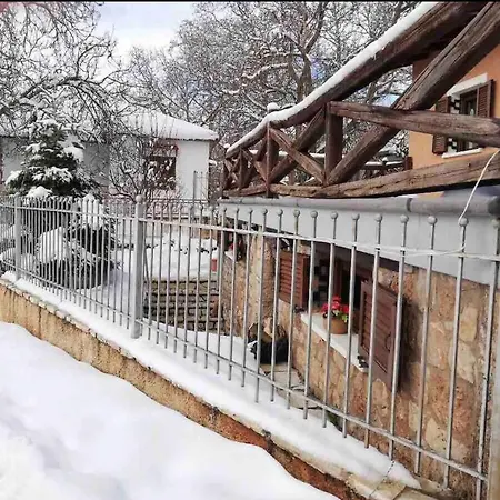 Katogi Stone House Калаврита