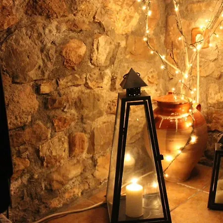 Katogi Stone House *